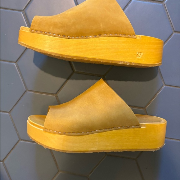 Bryr Monochrome Fennel Leather Norma Slides US 7 - Picture 2 of 6